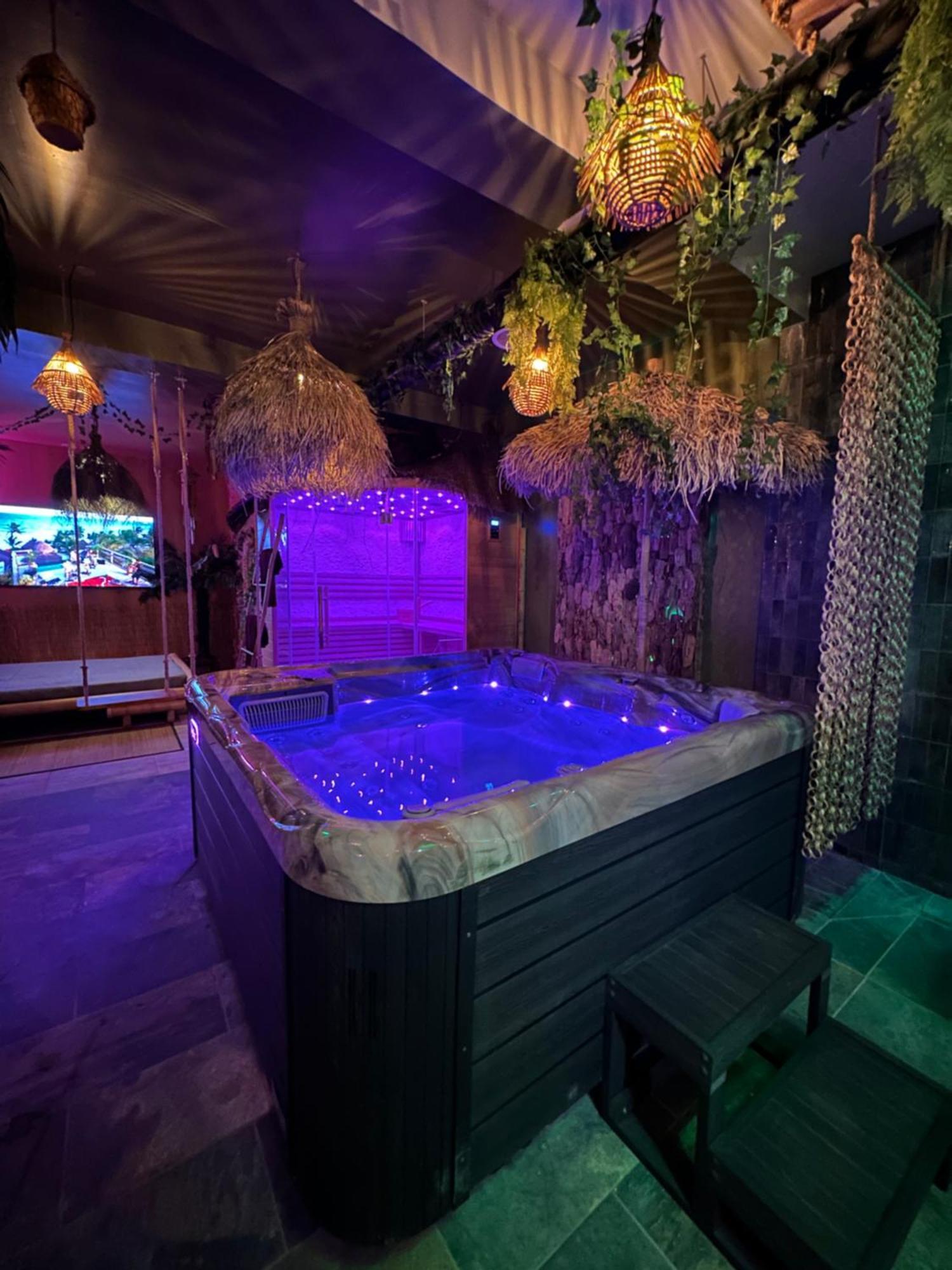 Bed and Breakfast Jungle Spa Dunkirk Exteriér fotografie